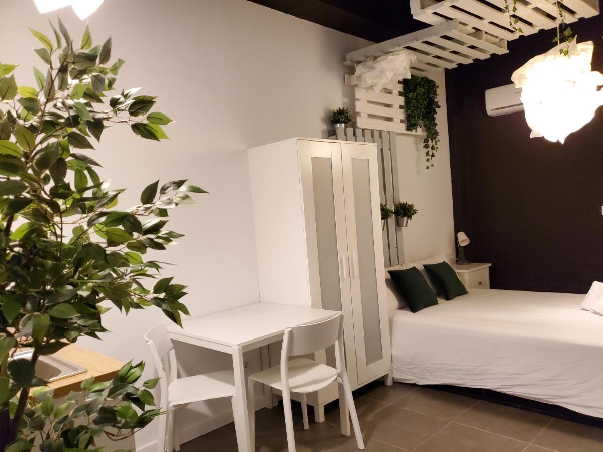 Small And Cozy Rooms - G Valencia Exteriör bild