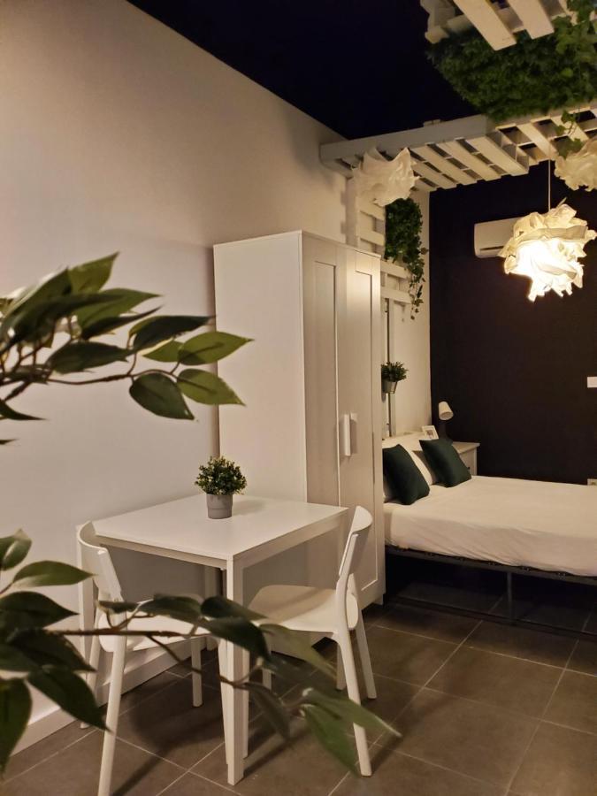Small And Cozy Rooms - G Valencia Exteriör bild