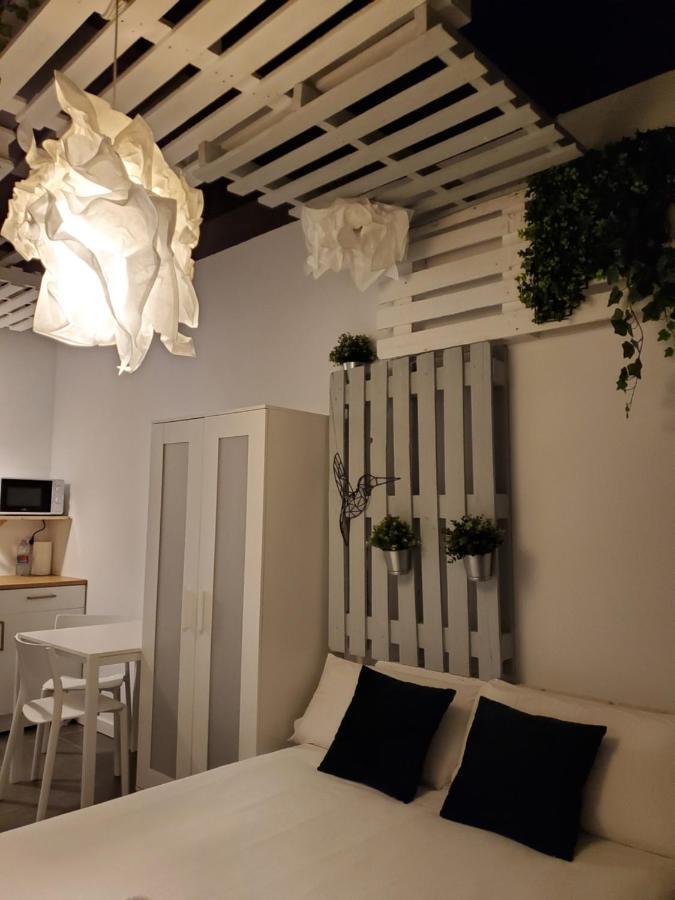 Small And Cozy Rooms - G Valencia Exteriör bild
