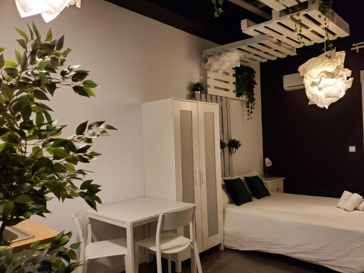 Small And Cozy Rooms - G Valencia Exteriör bild