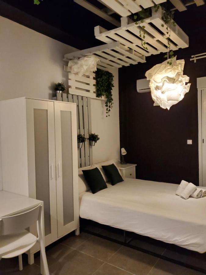 Small And Cozy Rooms - G Valencia Exteriör bild